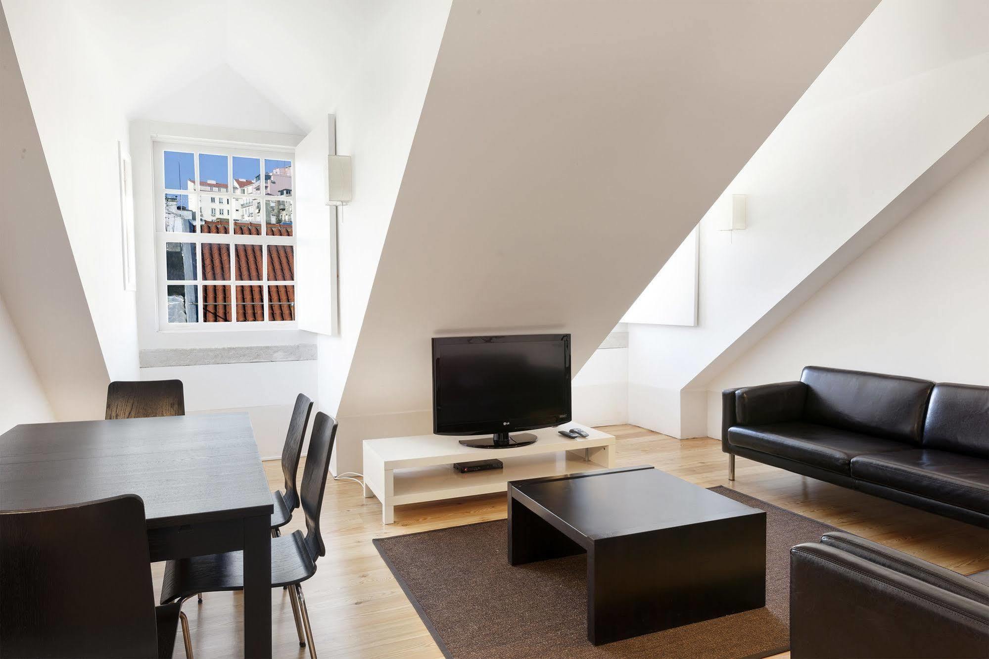 Freedom Serviced Apartments - Cais Do Sodre Lissabon Exterior foto