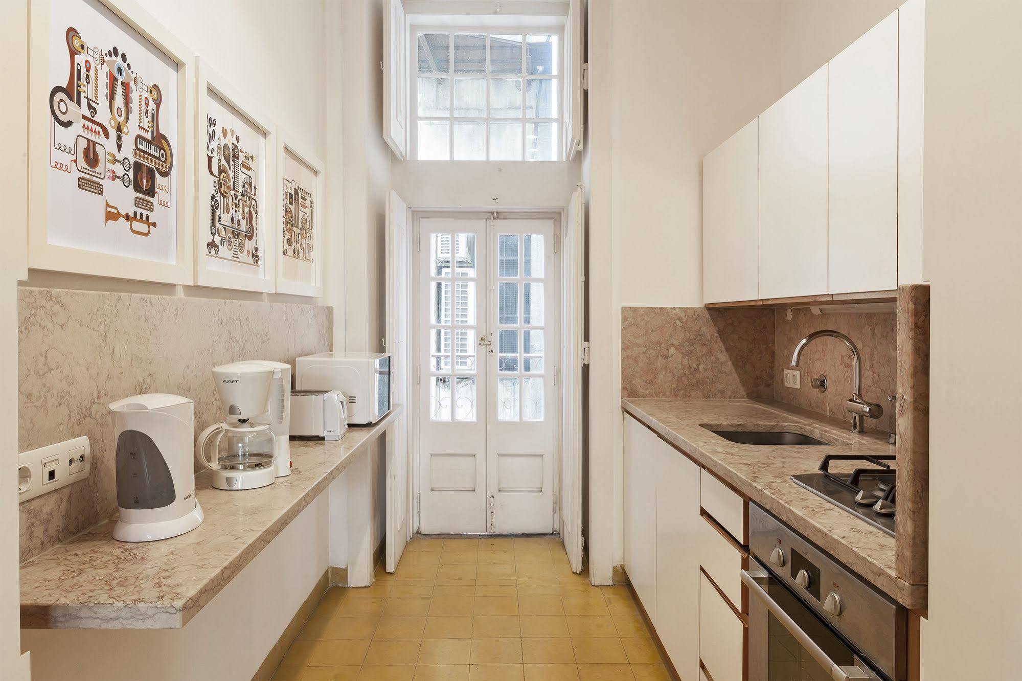 Freedom Serviced Apartments - Cais Do Sodre Lissabon Exterior foto